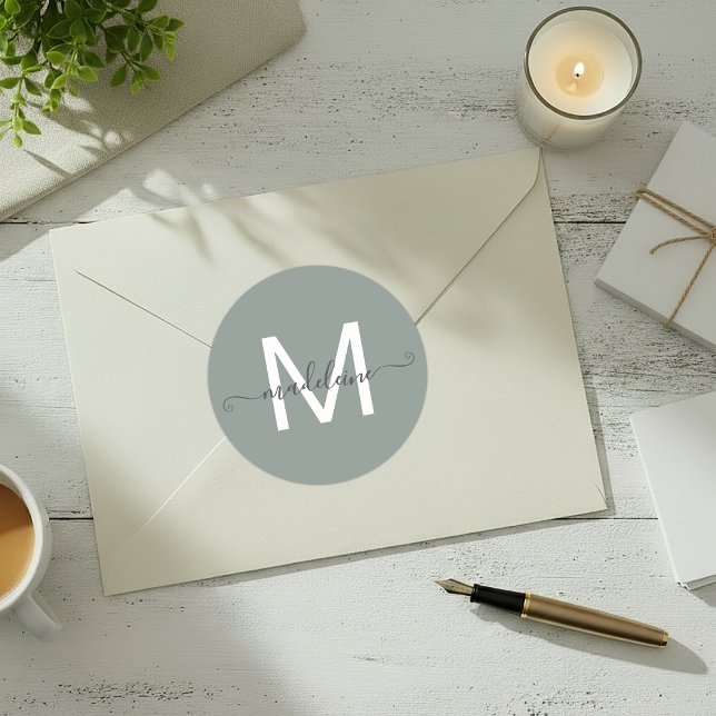 Personalisierter Skriptname Monogram DustGreen Runder Aufkleber (Von Creator hochgeladen)
