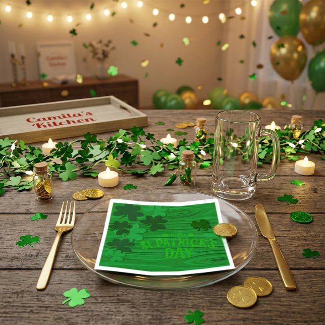 Personalisierter St. Patrick's Day Layered Shamroc Serviette (Von Creator hochgeladen)