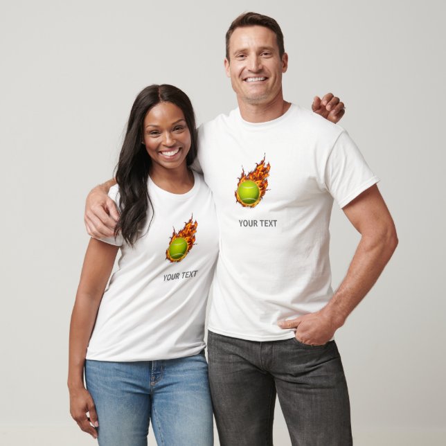 Personalisierter Tennisball auf dem Feuer Tennis T T-Shirt (Unisex)