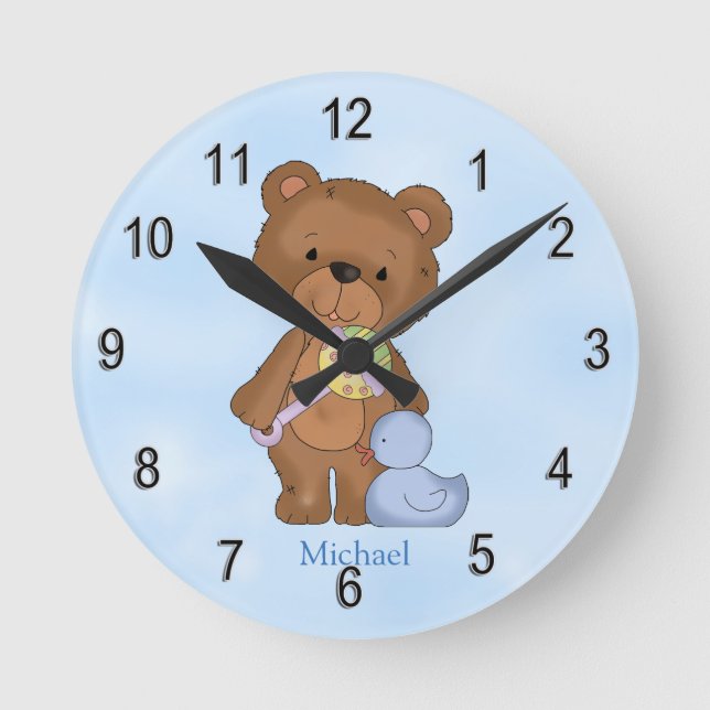 Personalisierter Uhr-Baby-Jungeteddy-Bär Runde Wanduhr (Vorderseite)