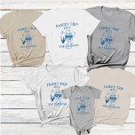 Personalisierter Urlaub 2024 Familie Matching Beac Tri-Blend Shirt<br><div class="desc">Machen Sie Ihren Familienurlaub 2024 noch unvergesslicher mit unserem "Personalisierten Urlaub 2024 Family Matching Beach" Tri-Blend-Shirt. Diese Shirts sind perfekt für sonnendurchflutete Tage und unvergessliche Abenteuer geeignet und sollen Ihre Familie stilvoll vereinen. Egal, ob Sie am Ufer spazieren gehen, einen Familienausflug genießen oder diese Fotos für Ihren Urlaub erleben möchten,...</div>