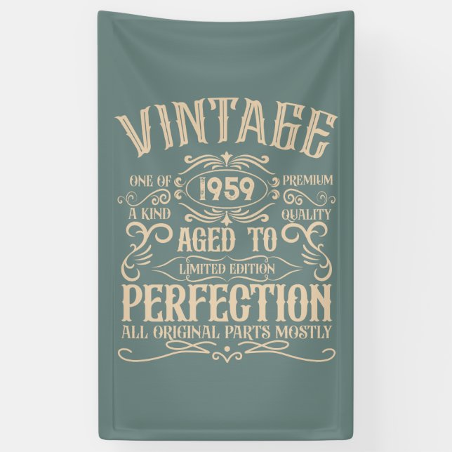 Personalisierter Vintager 65. Geburtstag Whiskey T Banner (Vertikal)