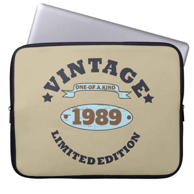 Personalisierter Vintager Geburtstag Laptopschutzhülle (Vorderseite)