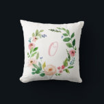 Personalisierter Wasserfarbenkranz Kissen<br><div class="desc">Das personalisierte Kissen ist mit einem Watercolor-Kranz in Rosa verziert. Personalisiertes Geschenk in grün,  rosa,  pfirsichfarben und blau inspiriert Farbschema. Mit Platz für einen Namen.</div>