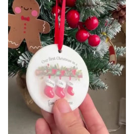 Personalisierter Weihnachtsschmuck für eine Famili