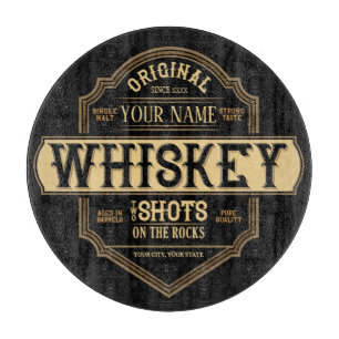 Personalisierter Whiskey auf der Rocks Liquor Labe Schneidebrett