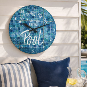 Personalisierter Willkommen bei der Pool Clock-Fam Große Wanduhr