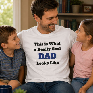 Personalisierter Wirklich Cooler Vater Sieht Aus T-Shirt