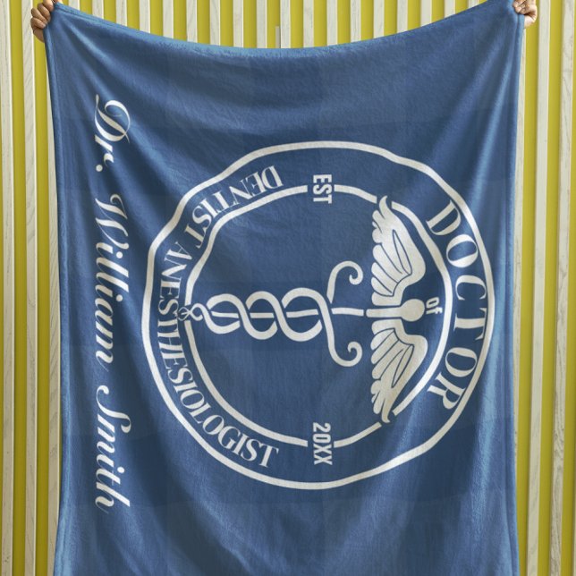 Personalisiertes Arztgeschenk für Studienabschluss Fleecedecke (Von Creator hochgeladen)