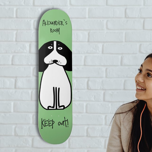 Personalisiertes "Behalt Out"-Hundezimmerzeichen Skateboard (Von Creator hochgeladen)