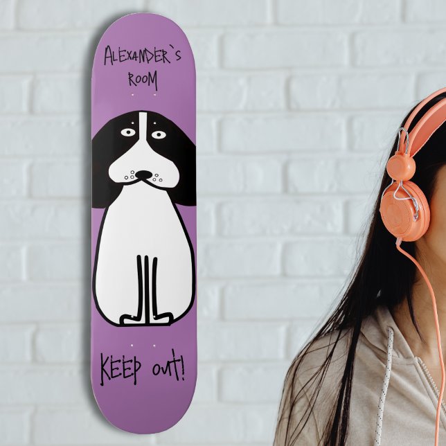 Personalisiertes "Behalt Out"-Hundezimmerzeichen Skateboard (Von Creator hochgeladen)