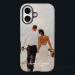 Personalisiertes benutzerdefiniertes Foto iPhone 16 Hülle<br><div class="desc">Machen Sie Ihre glücklichsten Erinnerungen zu einem personalisierten iPhone-Gehäuse. Ein einzigartiges Geschenk,  das Sie Ihrem Foto und Namen hinzufügen können,  um es zu Ihrem eigenen zu machen. Es ist ein phantastisches Geschenk für die Neuvermählten.</div>
