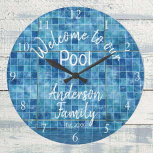 Personalisiertes blaues Schwimmbad Wasser Herzlich Große Wanduhr