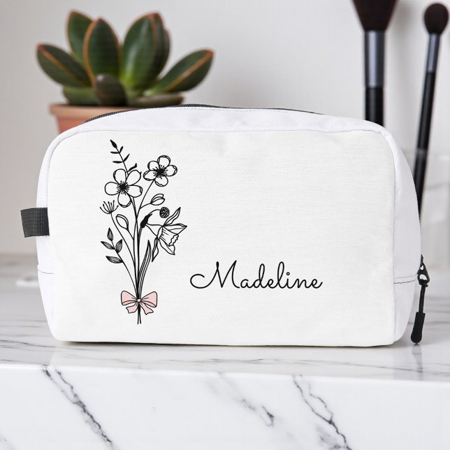 Personalisiertes Blumenrosa Birthday Girl Waschbeutel (Von Creator hochgeladen)