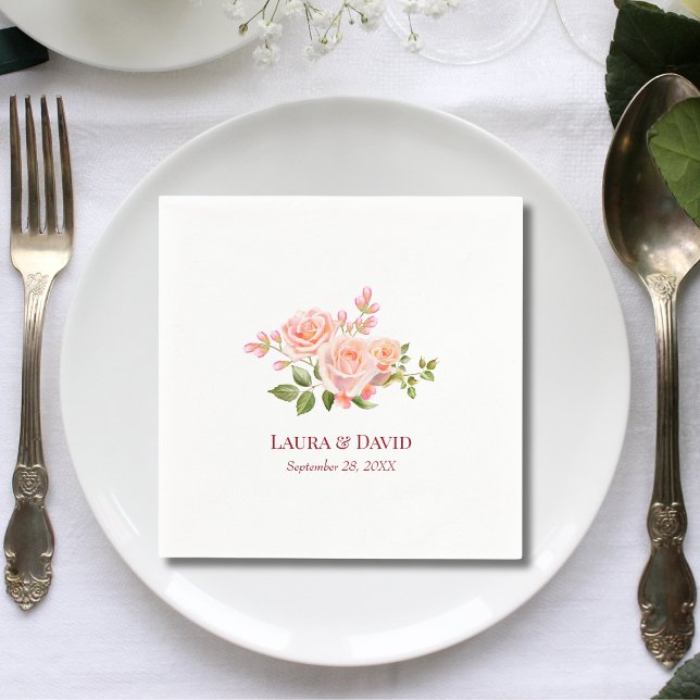 Personalisiertes Blumenzettel für die Rose Serviette (Personalized blush rose floral napkins add soft romantic charm to wedding tables.)