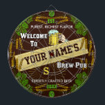 Personalisiertes Brewpub Willkommen im Hopfen Gers Dartscheibe<br><div class="desc">Erstellen Sie mit diesem wunderschönen und originellen Template-Design Ihre eigene, extravagante, benutzerdefinierte Bierpub-Dartboard. Das Dartboard ist in einem verzierten Hopfen- und Gerstenrahmen, mit einer Biergrafik, einem Sternenbegehren und einem zentralen Banner versehen, die Tasse ist. Auf dem Spielbrett steht: "Willkommen in [deinem Namen]'s Brew Pub." Dann gibt es Platz für Ihren...</div>