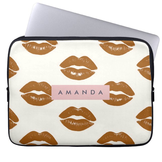 Personalisiertes Chic Brown Lip Print Design Laptopschutzhülle (Vorderseite)