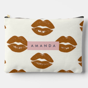 Personalisiertes Chic Brown Lip Print Design Zubehörtasche
