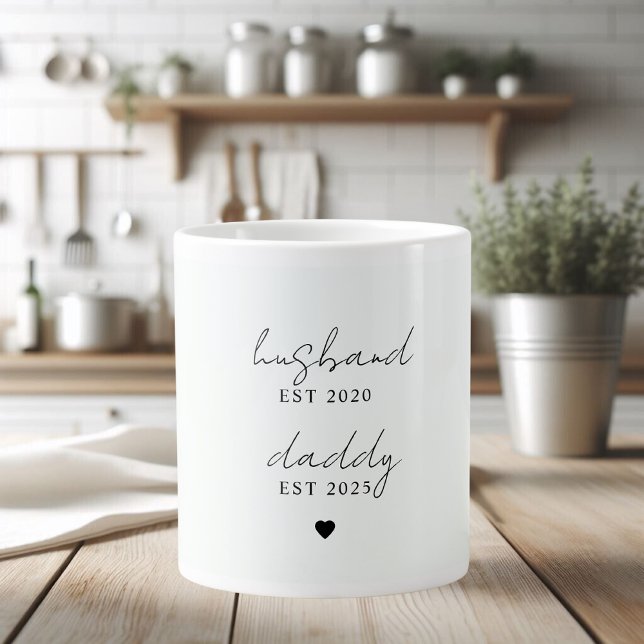 Personalisiertes Ehemann & Daddy EST Jahr Geschenk Jumbo-Tasse (Von Creator hochgeladen)