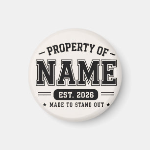 Personalisiertes Eigentum von Name – Varsity-Stil Magnet