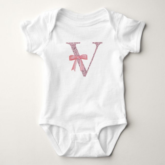 Personalisiertes erstes Baby Girl "V" Strampler (Vorderseite)