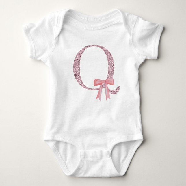 Personalisiertes erstes Baby-Mädchen "Q" Baby Strampler (Vorderseite)