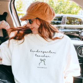 Personalisiertes Erzieherin-Schriftzug mit schwarz T-Shirt