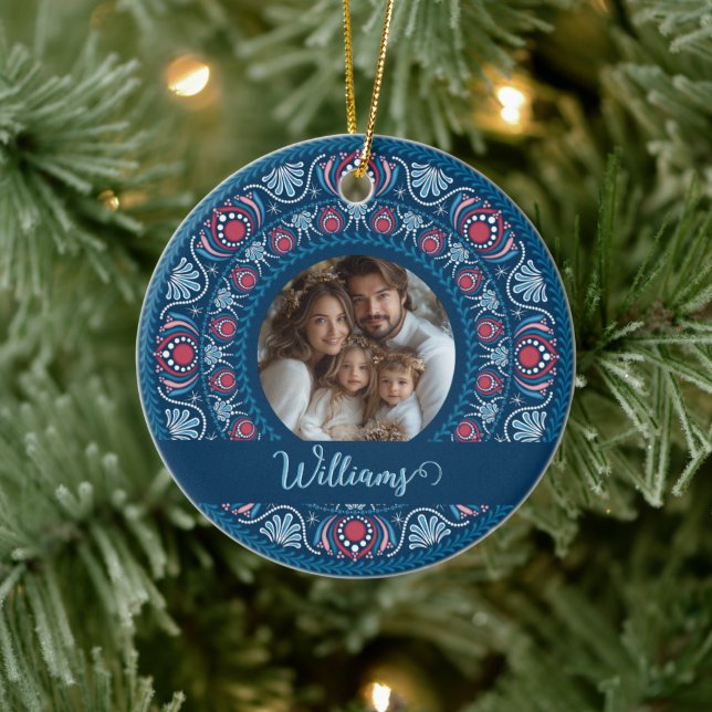 Personalisiertes Familienportrait Blue Festival Ma Keramik Ornament (Baum)