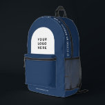 Personalisiertes Firmenlogo und Textmitarbeiter Bedruckter Rucksack<br><div class="desc">Dieses berufliche Rucksack mit Firmenlogo und individuellem Text ist leicht zu personalisieren. Sie können Firmennamen, Slogan, Social Media, Website oder weitere Informationen hinzufügen oder löschen. Ein einfaches und modernes Design in Marineblau und Weiß mit einem beruflichen und edlen Schriftart, perfekt als Werbegeschenk für Mitarbeiter, Kunden, Firmenfeiern, Messen. Der Rucksack kann...</div>