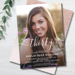 Personalisiertes Foto 30. Geburtstag Party Dreißig Einladung<br><div class="desc">Girly Rose Gold Glitzer 30. Geburtstag Einladung mit einer benutzerdefinierten Foto laden Vorlage,  die leicht zu personalisieren ist. Um Ihr Foto zu verkleinern und zu positionieren,  klicken Sie auf den Knopf "IT KONZENTRIEREN".</div>