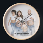 Personalisiertes Foto Benutzerdefinierte Textfamil Uhr<br><div class="desc">Gönnen Sie Ihrer Mutter, Ihren Großeltern oder Ihrer besten Freundin eine maßgeschneiderte Foto-Uhr für den Muttertag, Weihnachten, Hochzeit, Jahrestag oder Valentinstag. Personalisierte Uhr. Die halbtransparente Ebene ermöglicht es Ihnen, dem Foto leicht Text hinzuzufügen.</div>