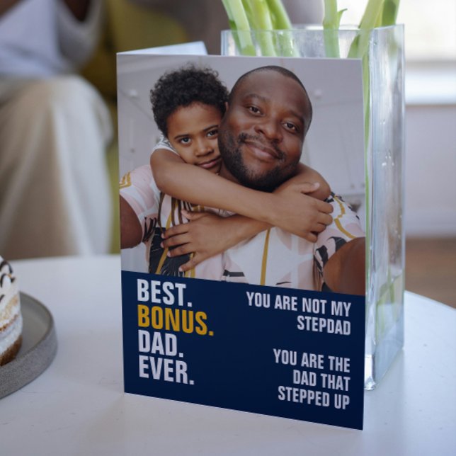 Personalisiertes Foto Der Vater, der hochgekletter Karte (Personalized Photo The Dad That Stepped Up Card from Ricaso. Best Bonus Dad Ever. Add own photograph)