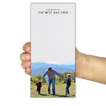 Personalisiertes Foto des Vaters Magnetischer Notizblock<br><div class="desc">Suchen Sie ein einzigartiges und personalisiertes Geschenk für Ihren Vater in diesem Tag? Dieses niedliche Foto Notizblock eignet sich hervorragend, um Notizen zu schreiben, Aufgabenlisten zu erstellen oder Erinnerungen zu schreiben. Was es wirklich besonders macht, ist die Möglichkeit, es mit einem Foto und Titel oder Namen Ihrer Wahl, sodass es...</div>