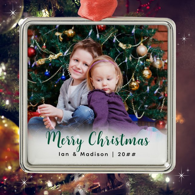 Personalisiertes Foto für Familien frohe Weihnacht Ornament Aus Metall (Available in different shapes & styles. Personalize with your photo, names, date. Merry Christmas!)