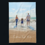 Personalisiertes Foto Küchentuch mit Text<br><div class="desc">Handtücher für Foto und Textküche - Einzigartiges Design - Personalisierte Familie / Freunde oder Persönliches Geschenk - Hinzufügen von Text und Foto - Umgestalten und verschieben Sie Elemente mit dem Anpassungs-Tool ! Wählen Sie Schriftart / Größe / Farbe! Viel Glück - Seien Sie glücklich :)</div>