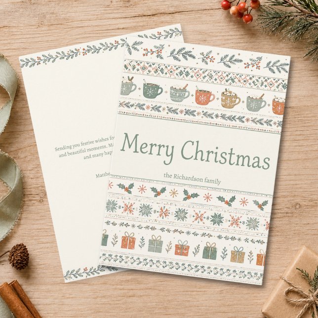 Personalisiertes Frohe Weihnachten Feiertagsmuster (cozy cute hygge holly mistletoe merry christmas holiday card with custom family name and message)