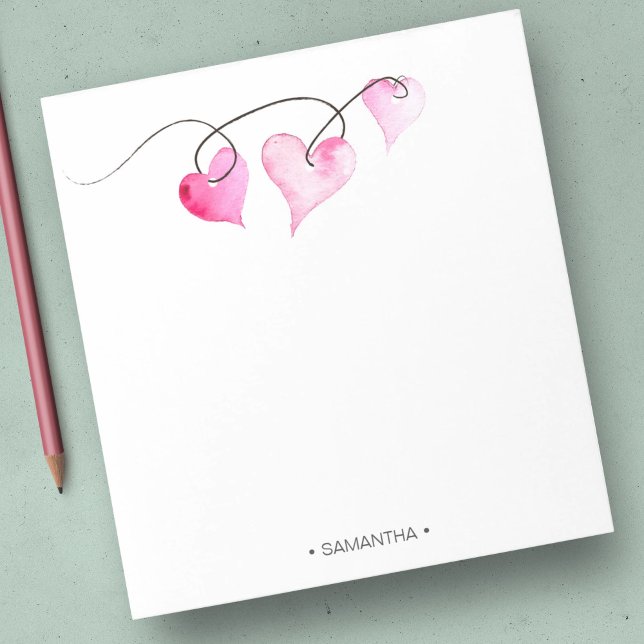 Personalisiertes Geschirr in Aquarellfarbe Rosa He Notizblock (Valentine's personalized notepads features unique hearts watercolor art by Victoria Grigaliunas)