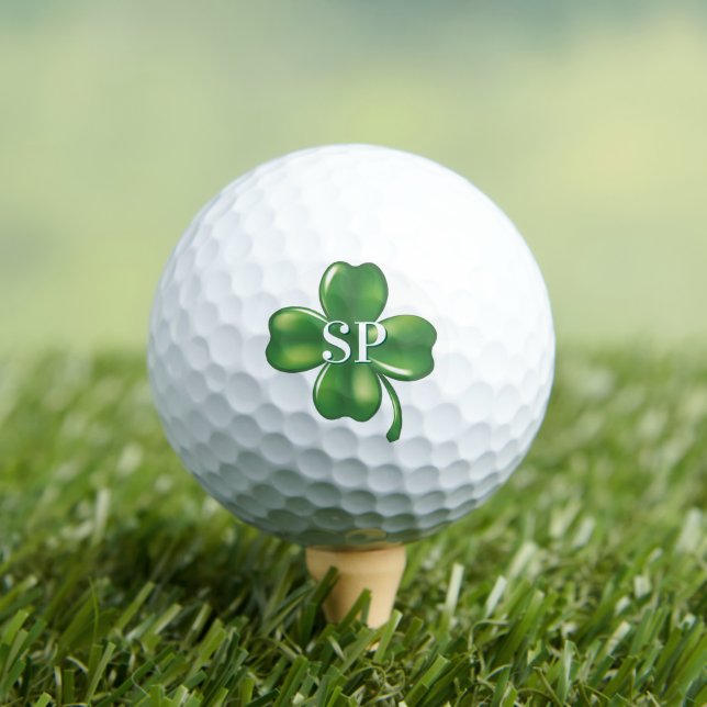 Personalisiertes Glückskleeblatt mit vier Blättern Golfball (Insitu T-Shirt)