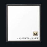Personalisiertes Gold Monogramm Schwarz-weiß Notizblock<br><div class="desc">Mit diesem mit Monogramm Notizblock mit klassischer Blocktypografie und einer gebürsteten Goldmedaillenmonografie und einem schwarzen Trimm stärken Sie Ihr Schreibwarenspiel. Das Notizblock enthält Platz für Ihren Namen oder Ihren eigenen Text und ist somit ideal für den persönlichen oder beruflichen Gebrauch. Verwenden Sie es, um Noten, Ideen und Erinnerungen im Stil...</div>