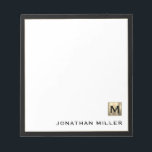 Personalisiertes Gold Monogramm Schwarz-weiß Notizblock<br><div class="desc">Mit diesem mit Monogramm Notizblock mit klassischer Blocktypografie und einer gebürsteten Goldmedaillenmonografie und einem schwarzen Trimm stärken Sie Ihr Schreibwarenspiel. Das Notizblock enthält Platz für Ihren Namen oder Ihren eigenen Text und ist somit ideal für den persönlichen oder beruflichen Gebrauch. Verwenden Sie es, um Noten, Ideen und Erinnerungen im Stil...</div>