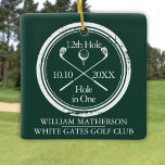 Personalisiertes Golfloch in einem Retro-Grün Keramikornament<br><div class="desc">Die klassische Retro-Optik mit altertümlicher Briefmarke. Personalisieren Sie den Namen,  die Position Loch Nummer und das Datum,  um einen großen Golfkeepake zu schaffen,  um dieses fantastische Loch in einem zu feiern. Entwickelt von Thisisnotme©</div>