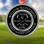 Personalisiertes Golfloch in Schwarzweiß Ornament Aus Metall<br><div class="desc">Personalisieren Sie den Namen,  die Position Loch Nummer und das Datum,  um einen großen Golfkeepake zu schaffen,  um dieses fantastische Loch in einem zu feiern. Entwickelt von Thisisnotme©</div>