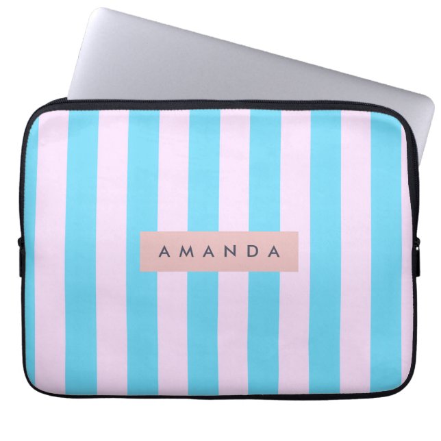Personalisiertes Hellrosa und Blau Gestreift Laptopschutzhülle (Vorderseite)