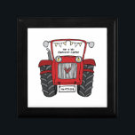 Personalisiertes Hochzeitsgeschenk für Red Tractor Erinnerungskiste<br><div class="desc">Ein Traktor Land Hochzeitsgeschenk,  das personalisiert werden kann. Wenn Sie die Größe oder den Schriftart ändern möchten,  klicken Sie bitte auf die Schaltfläche Bearbeiten,  um weitere Anpassungen vorzunehmen. Die Bundung im Traktor ist in einer subtilen Creme und weiß.</div>