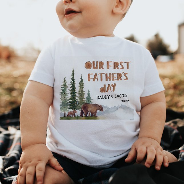 Personalisiertes Holz 1. Vatertag Baby T-shirt (Von Creator hochgeladen)