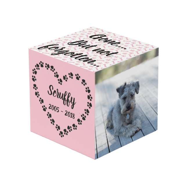 Personalisiertes Hundedenkmal Würfel (Vorderseite Schrägansicht)
