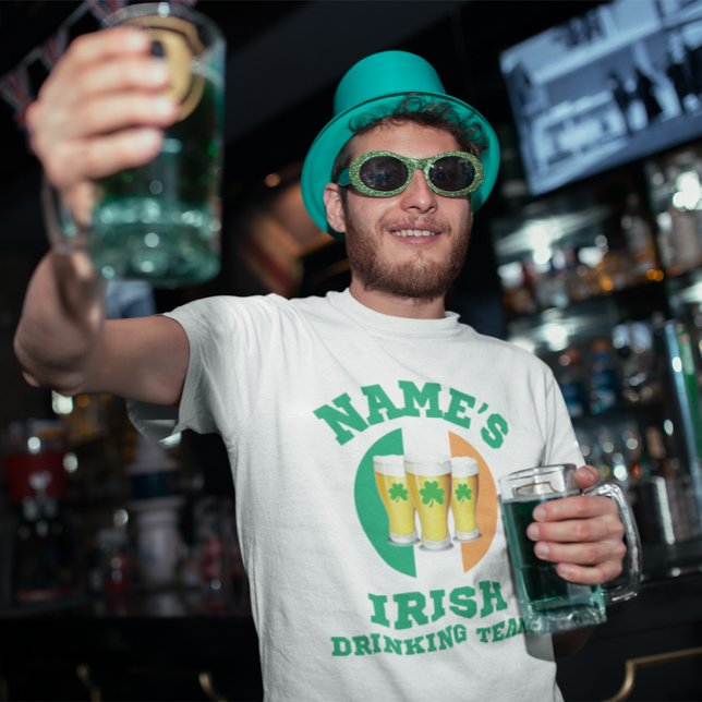 Personalisiertes irisches Trinkteam 3 T-Shirt (Join the ultimate Irish Drinking Team! Get your St. Patrick's Day tee now!)