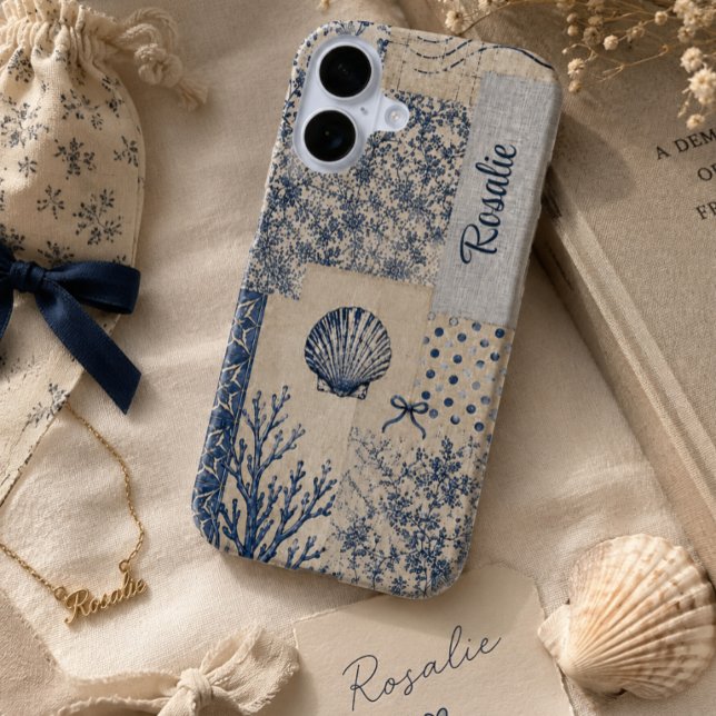  Personalisiertes Küsten-Muschel-Patchwork  iPhone 16 Hülle (Von Creator hochgeladen)