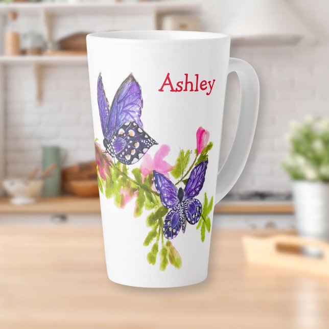 Personalisiertes Lila Wasserfarbenschmettern & Blu Milchtasse (Personalized Purple Watercolor Butterfly & Flowers Latte Mug)