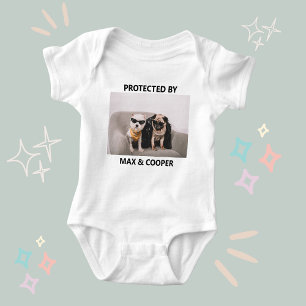 Personalisiertes Lustiges Beschützt Von Hunden Fot Baby Strampler